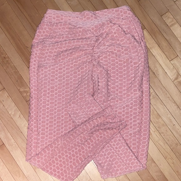 Chic Pink Honeycomb Leggings - Picture 4 of 5